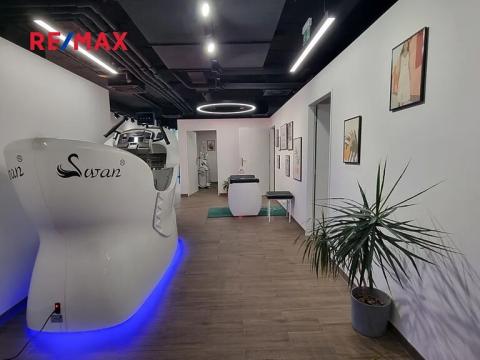 Pronájem obchodního prostoru, Praha - Karlín, Sokolovská, 165 m2