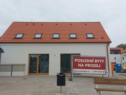 Prodej obchodního prostoru, Praha - Dubeč, Lipové náměstí, 72 m2