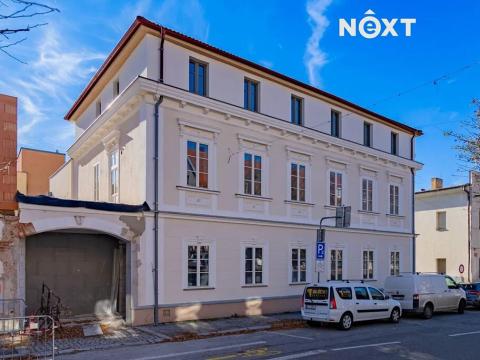 Pronájem kanceláře, Hluboká nad Vltavou, Masarykova, 123 m2