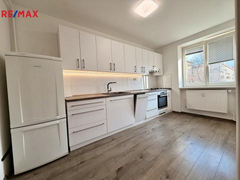 Pronájem bytu 1+1, Ostrava - Poruba, Čs. exilu, 40 m2