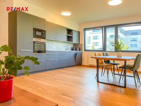 Prodej bytu 3+kk, Horoměřice, Karla IV., 80 m2