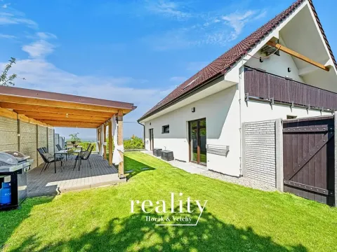 Prodej apartmánu, Perná, 205 m2