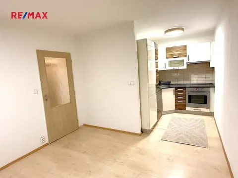 Pronájem bytu 2+kk, Praha - Horní Měcholupy, Ravennská, 43 m2