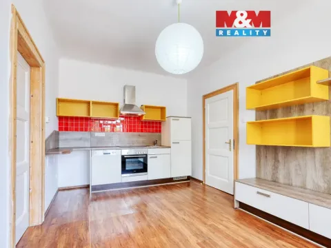 Pronájem bytu 1+1, Klatovy - Klatovy II, Masarykova, 43 m2