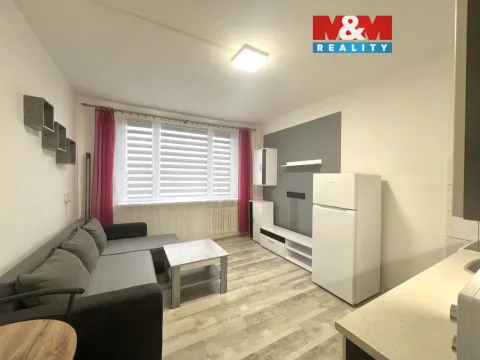 Pronájem bytu 1+kk, Jindřichův Hradec - Jindřichův Hradec II, sídliště U Nádraží, 20 m2