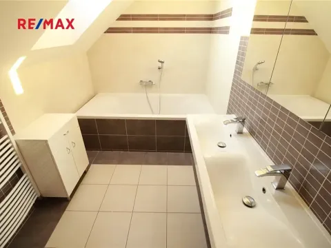 Pronájem bytu 3+kk, Kladno, Komenského, 105 m2