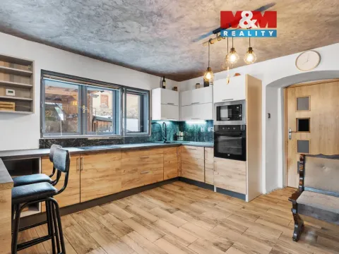 Prodej rodinného domu, Ralsko - Náhlov, 342 m2