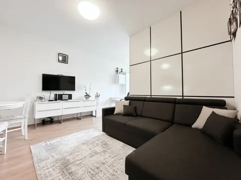 Prodej bytu 2+kk, Praha - Horní Měcholupy, Modenská, 54 m2