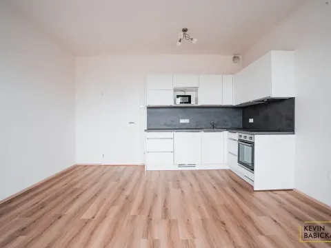 Pronájem bytu 1+kk, Brno, Kumpoštova, 30 m2