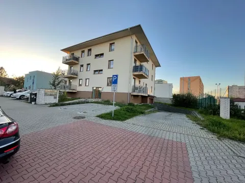 Pronájem bytu 1+kk, Praha - Libuš, Malá Slavonická, 35 m2