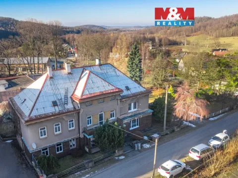 Prodej bytu 2+1, Hejnice, 72 m2