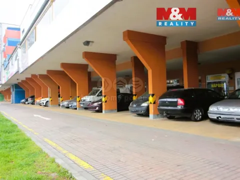 Prodej garážového stání, Praha, Poděbradská, 12 m2