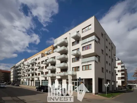 Pronájem garážového stání, Praha - Michle, Hanusova, 18 m2