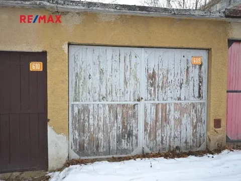 Pronájem garáže, Slaný, Tomanova, 18 m2