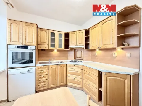 Pronájem bytu 2+1, Ostrava - Poruba, Hlavní třída, 66 m2