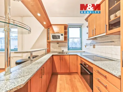 Pronájem bytu 2+kk, Dvůr Králové nad Labem, Štefánikova, 49 m2