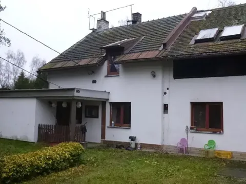 Dražba rodinného domu, Brniště, 1594 m2