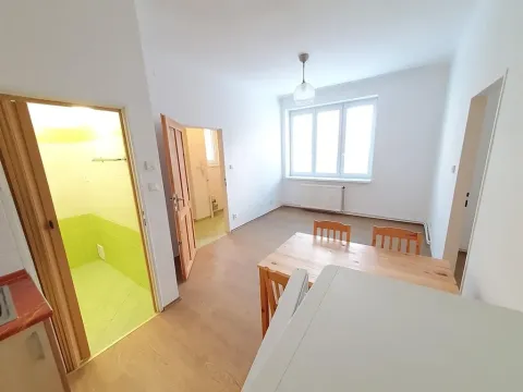 Pronájem bytu 2+kk, Praha, U kněžské louky, 45 m2
