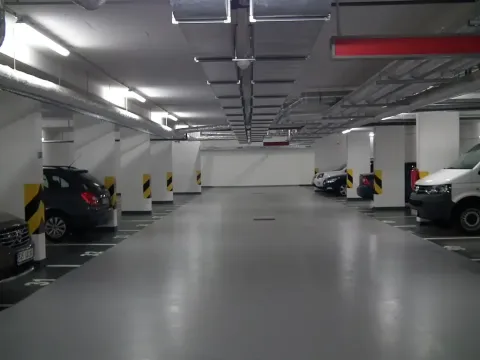 Pronájem garážového stání, Praha - Jinonice, Walterovo náměstí, 13 m2