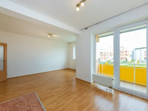 Pronájem bytu 1+kk, Praha - Kyje, Sicherova, 33 m2