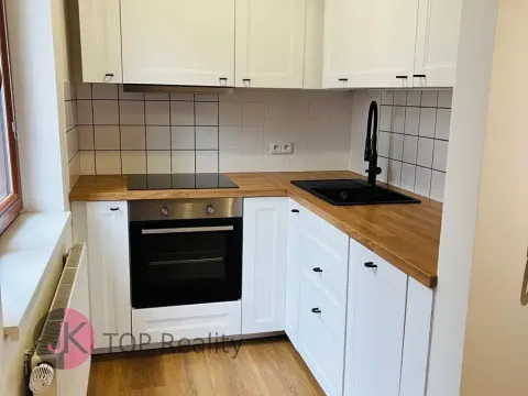 Pronájem bytu 1+1, Praha - Žižkov, Husitská, 34 m2