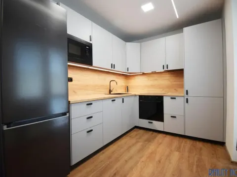 Pronájem bytu 2+kk, Praha - Hloubětín, Zelenečská, 54 m2