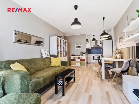 Prodej bytu 2+kk, Praha - Hostavice, U Hostavického potoka, 50 m2