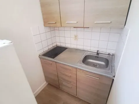 Pronájem bytu 1+kk, Praha - Vysočany, U vinných sklepů, 23 m2