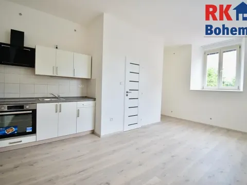 Pronájem bytu 1+kk, Kutná Hora, Jungmannovo náměstí, 25 m2
