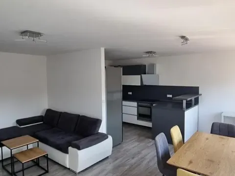 Pronájem bytu 3+kk, Kladno, Vodárenská, 69 m2