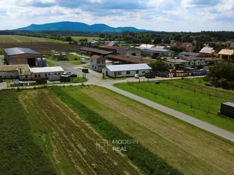 Prodej pozemku pro bydlení, Ivaň, 715 m2