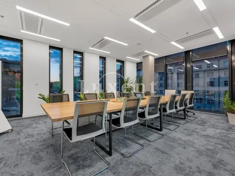 Pronájem kanceláře, Praha, Evropská, 520 m2