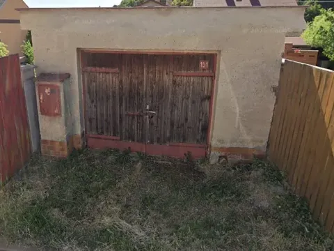 Prodej podílu garáže, Lom, 38 m2