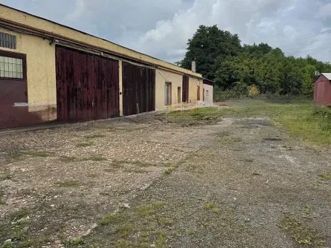 Prodej komerčního pozemku, Ostrov, 1804 m2