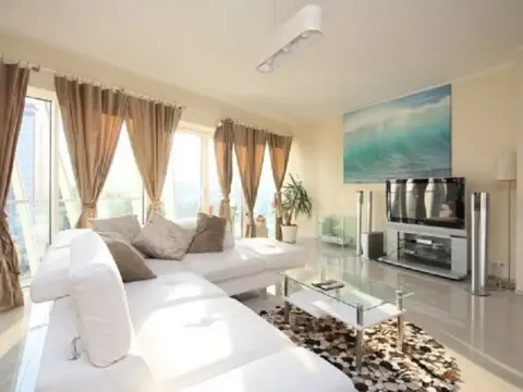 Pronájem bytu 3+kk, Praha - Karlín, U Sluncové, 90 m2