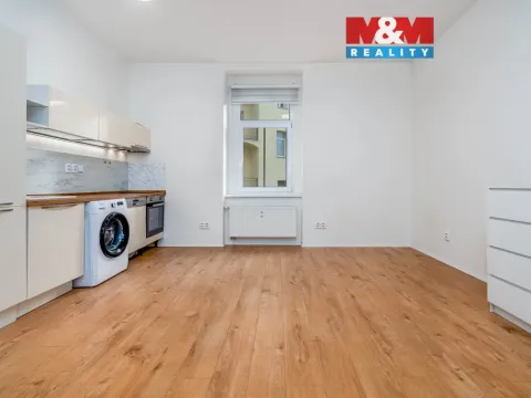Pronájem bytu 1+kk, Praha - Vysočany, Spojovací, 35 m2
