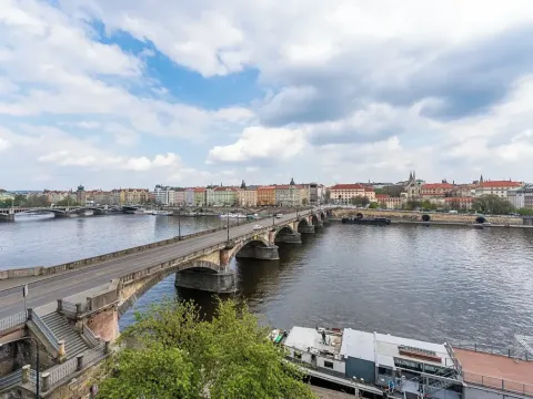 Prodej bytu 2+kk, Praha - Smíchov, Hořejší nábřeží, 47 m2