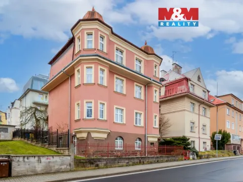 Prodej bytu 3+1, Karlovy Vary - Drahovice, Americká, 92 m2
