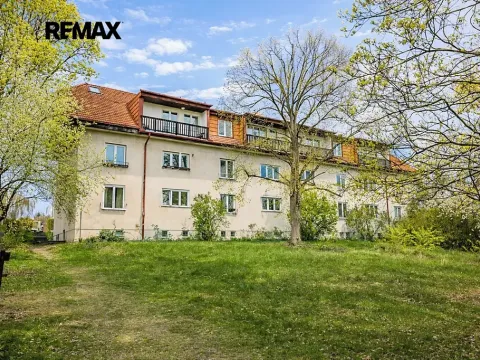 Prodej bytu 2+1, Praha - Dejvice, Na viničních horách, 58 m2