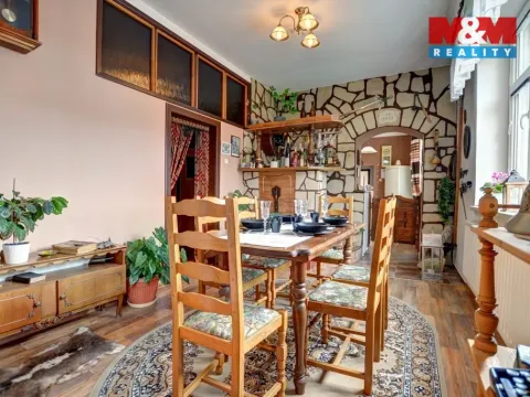 Prodej činžovního domu, Hostinné, Horská, 408 m2