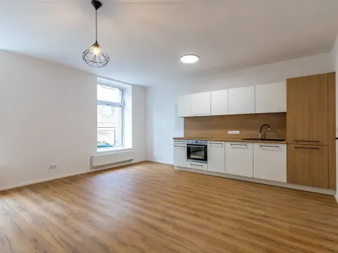 Pronájem bytu 1+kk, Praha - Košíře, Fabiánova, 34 m2