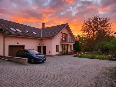 Prodej rodinného domu, Roztoky, Borkovského, 410 m2