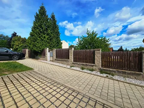 Prodej pozemku pro bydlení, Mníšek pod Brdy, V Edenu, 997 m2