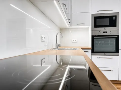 Pronájem bytu 1+kk, Jihlava, Slovenská, 45 m2