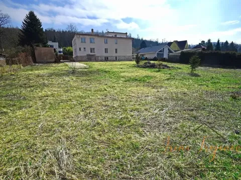 Prodej pozemku pro bydlení, Lštění, Míru, 1933 m2