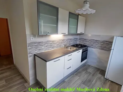 Pronájem bytu 2+1, Praha - Malešice, Káranská, 56 m2