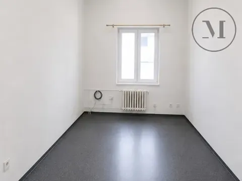 Pronájem obchodního prostoru, České Budějovice, Chelčického, 12 m2