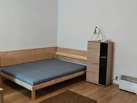 Pronájem bytu 1+kk, Třebotov, Karlštejnská, 28 m2