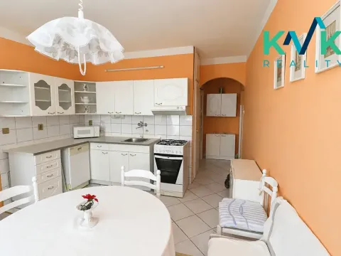 Prodej bytu 2+1, Karlovy Vary, Dvořákova, 63 m2