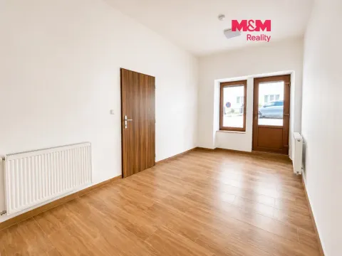 Pronájem obchodního prostoru, Tišnov, Jungmannova, 14 m2